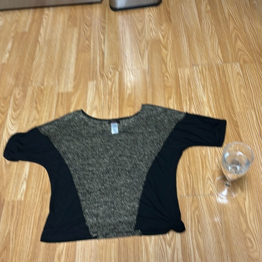 MARK XS/S - XP/P Short Sleeve Black top with gold flecked tuxedo front.